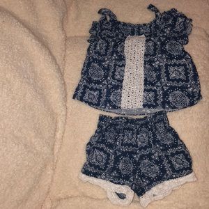 Cute matching shirt /shorts